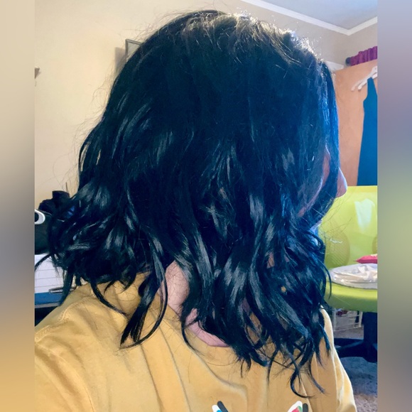 NWT black curly wig - Picture 4 of 8